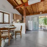 Agis By Interhome Vikendica *
