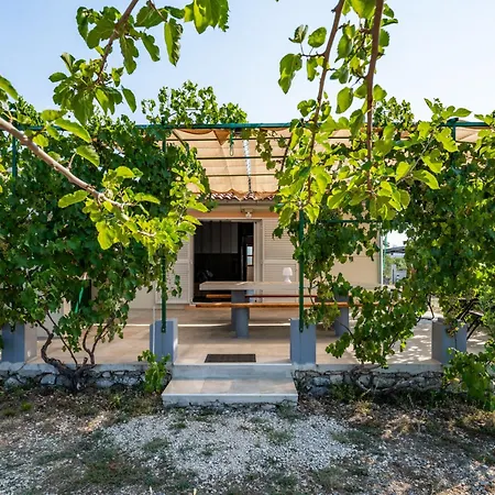 Casa de Férias Agis By Interhome